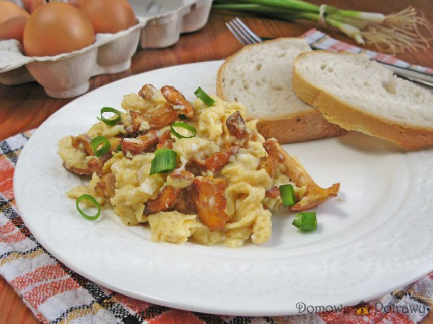 Jajecznica z kurkami Jajecznica z kurkami