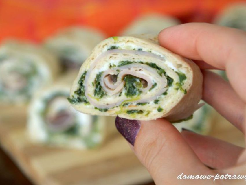 Mini tortille ze szpinakiem, szynką i ricottą Mini tortille ze szpinakiem, szynką i ricottą
