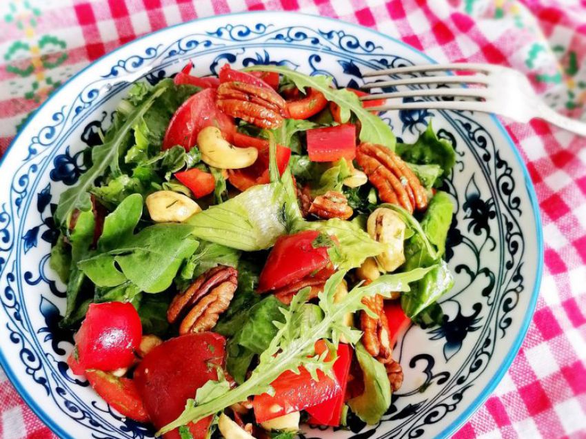 Sałatka z rukolą i papryką Sałatka z rukolą i papryką