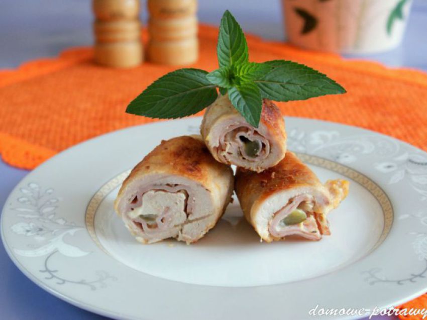 Roladki z kurczaka z szynką i serem Roladki z kurczaka z szynką i serem