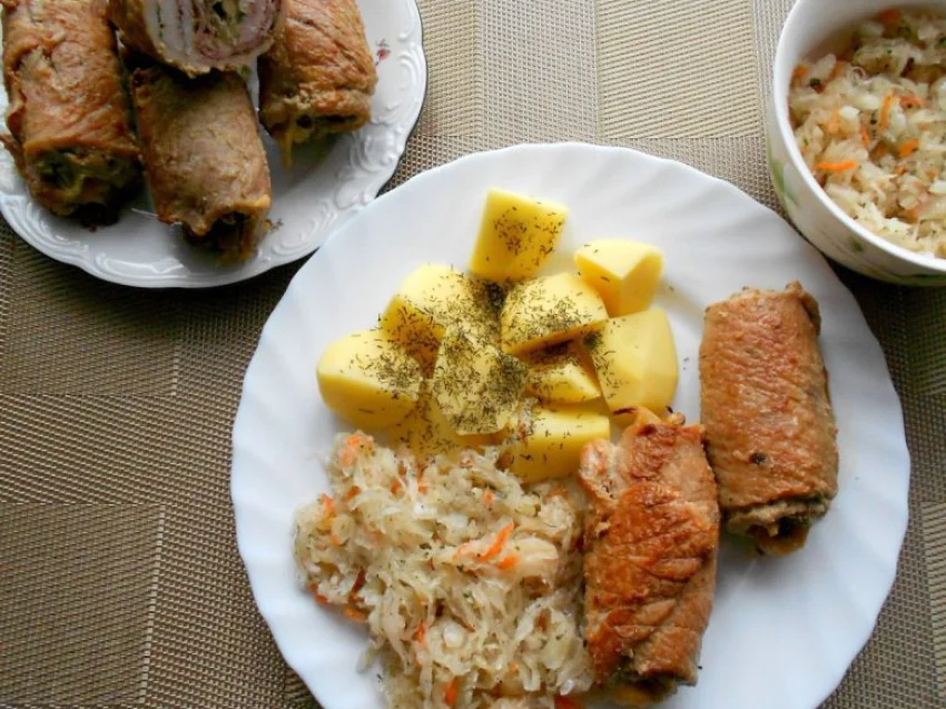Roladki schabowe z pieczarkami i serem Roladki schabowe z pieczarkami i serem