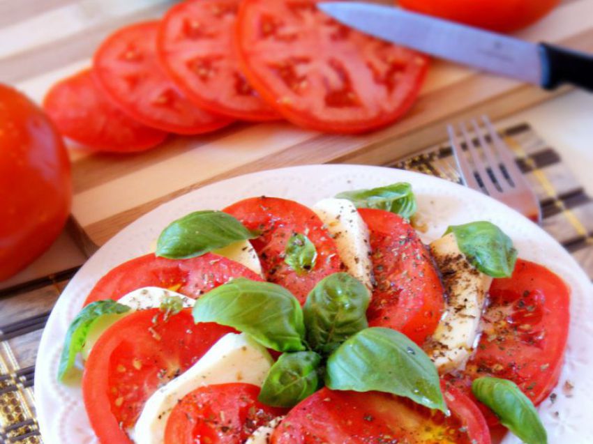 Sałatka Caprese Sałatka Caprese