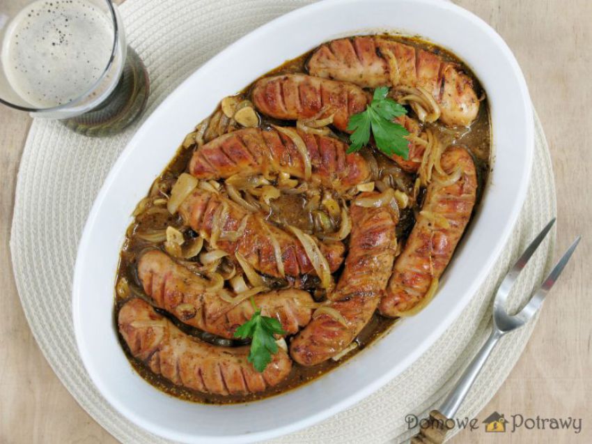 Biała kiełbasa pieczona w piwie Biała kiełbasa pieczona w piwie