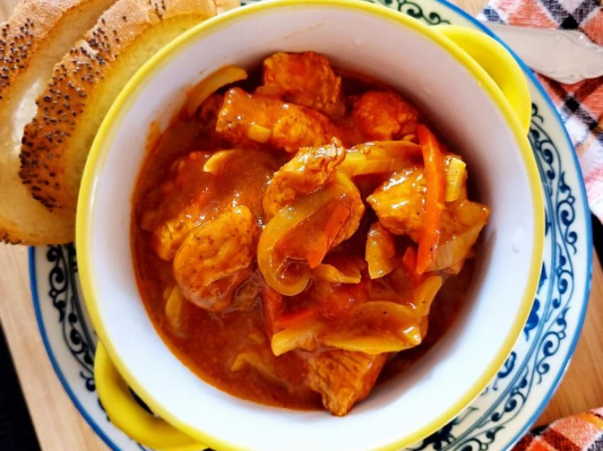 Szybki kurczak w sosie słodko-kwaśnym Szybki kurczak w sosie słodko-kwaśnym