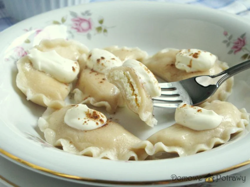 Pierogi z serem na słodko Pierogi z serem na słodko