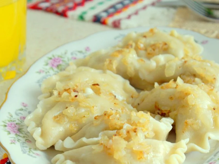 Pierogi z kaszą gryczaną i białym serem Pierogi z kaszą gryczaną i białym serem