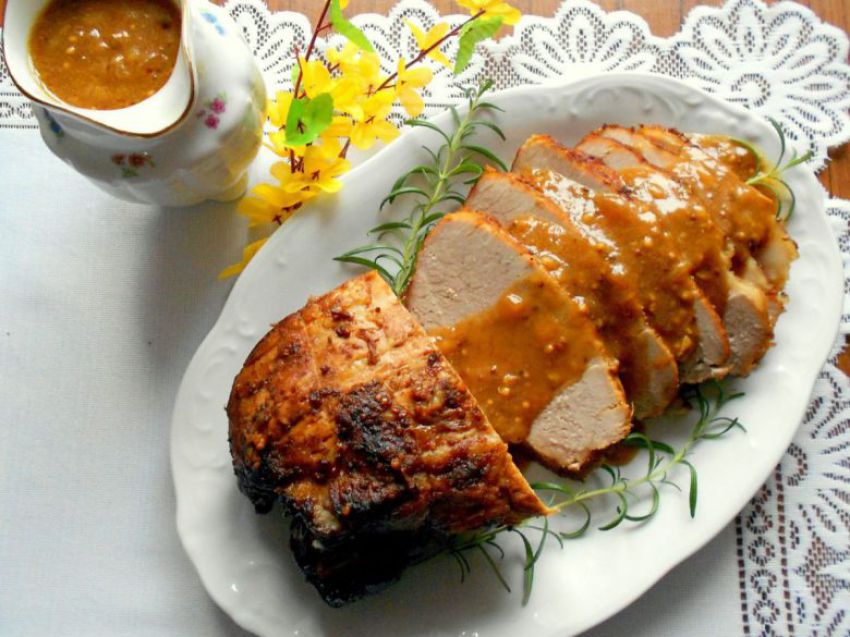 Pieczona szynka miodowo-musztardowa Pieczona szynka miodowo-musztardowa