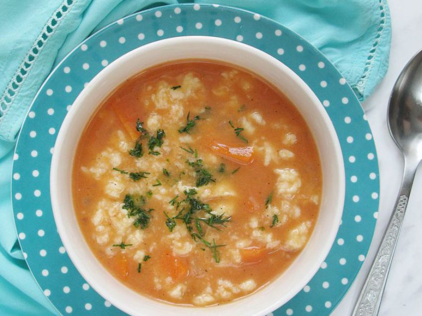 Zupa pomidorowa z lanymi kluskami Zupa pomidorowa z lanymi kluskami