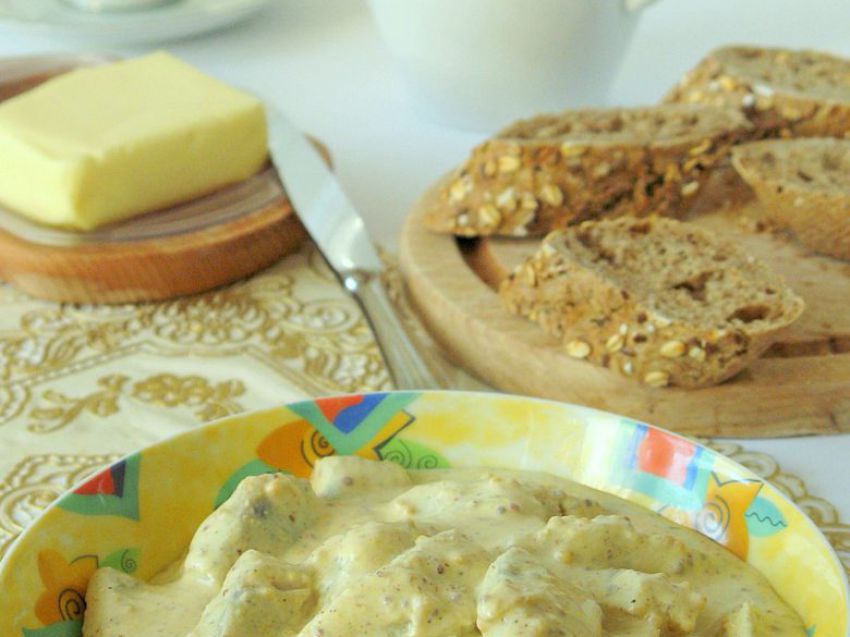 Śledzie w sosie musztardowym Śledzie w sosie musztardowym