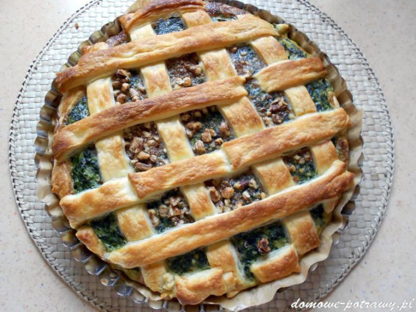 Tarta ze szpinakiem na cieście francuskim Tarta ze szpinakiem na cieście francuskim