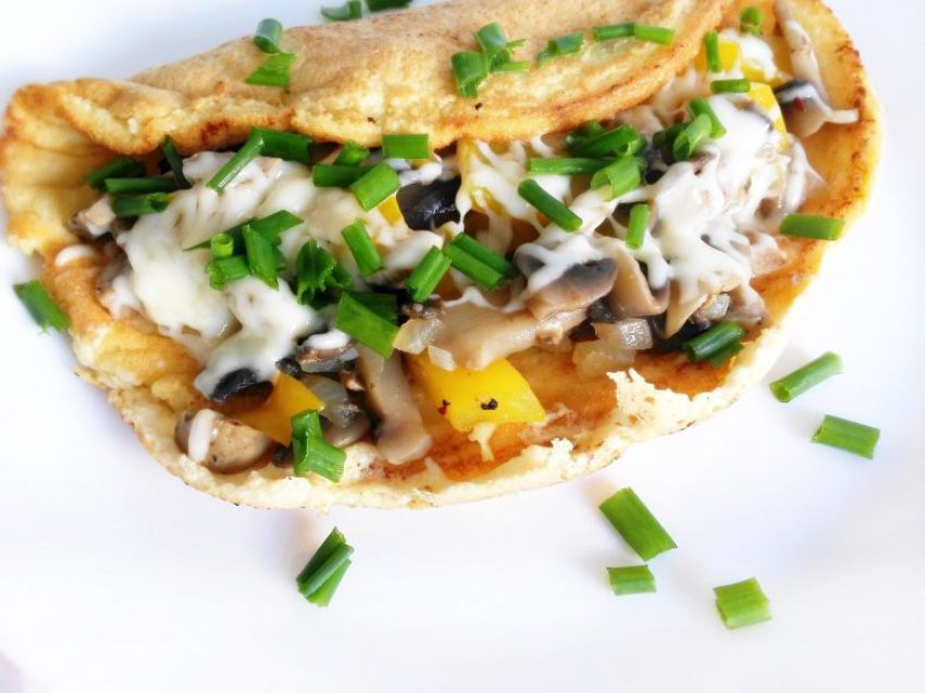 Puszysty omlet z kiełbasą Puszysty omlet z kiełbasą