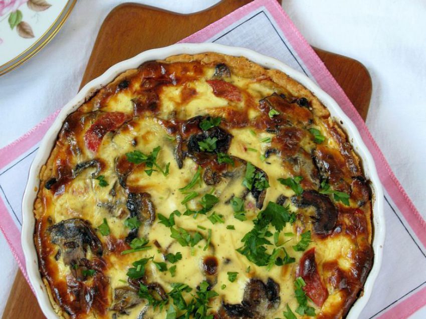 Tarta z kurczakiem i pieczarkami Tarta z kurczakiem i pieczarkami