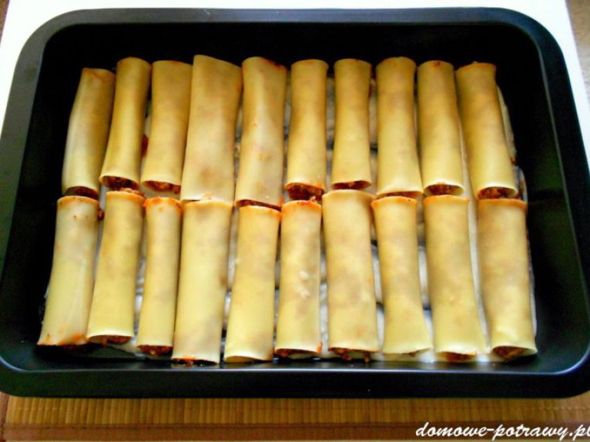 Cannelloni z mięsem mielonym Cannelloni z mięsem mielonym