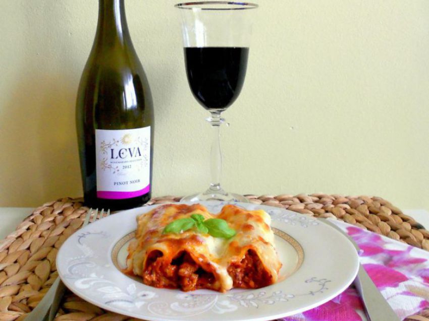 Cannelloni z mięsem mielonym Cannelloni z mięsem mielonym
