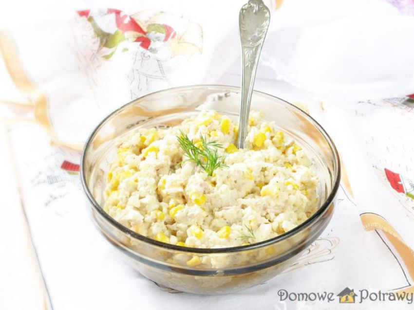 Sałatka ryżowa z tuńczykiem Sałatka ryżowa z tuńczykiem