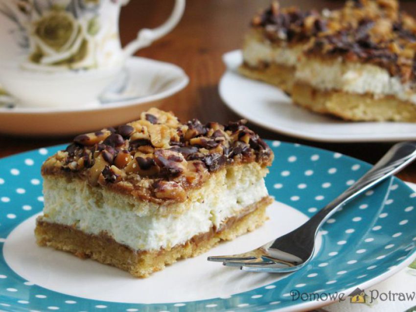 Ciasto biszkoptowe z karmelem Ciasto biszkoptowe z karmelem