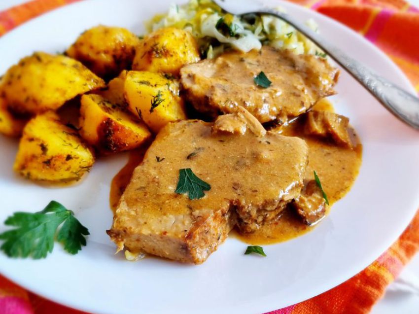 Bitki z szynki w sosie własnym Bitki z szynki w sosie własnym