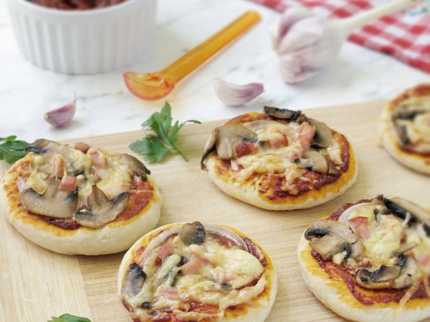 Mini pizze - pizzerinki Mini pizze - pizzerinki