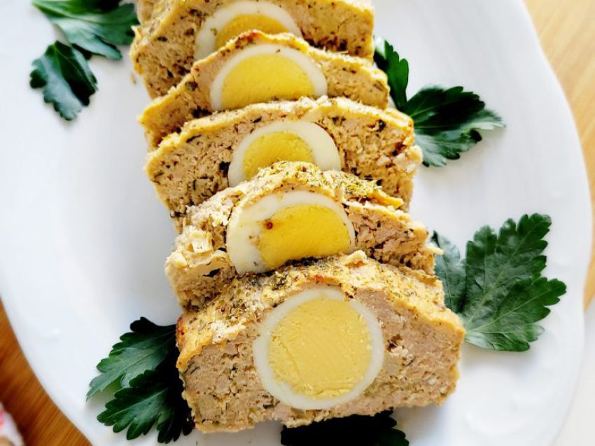 Pieczeń rzymska z jajkiem Pieczeń rzymska z jajkiem