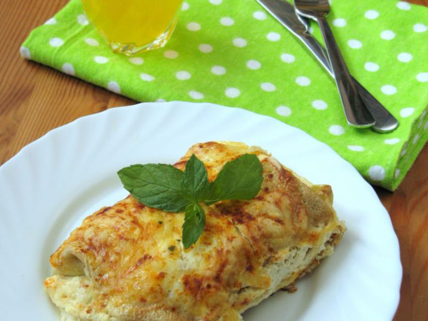 Naleśniki zapiekane ze szpinakiem i fetą Naleśniki zapiekane ze szpinakiem i fetą
