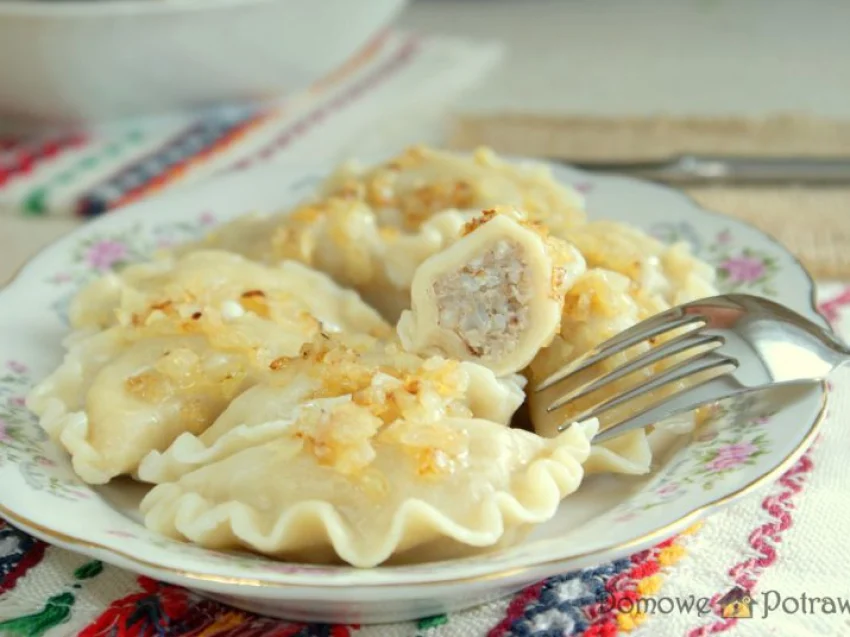 Pierogi z kaszą gryczaną i białym serem Pierogi z kaszą gryczaną i białym serem