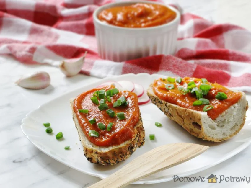 Pasta na kanapki z pieczonej papryki Pasta na kanapki z pieczonej papryki