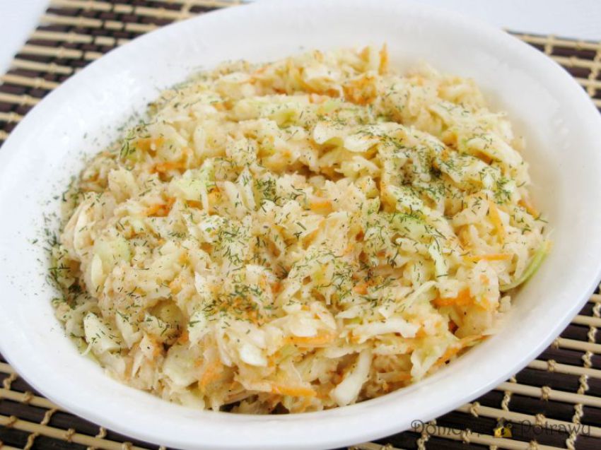 Surówka z białej kapusty Surówka z białej kapusty