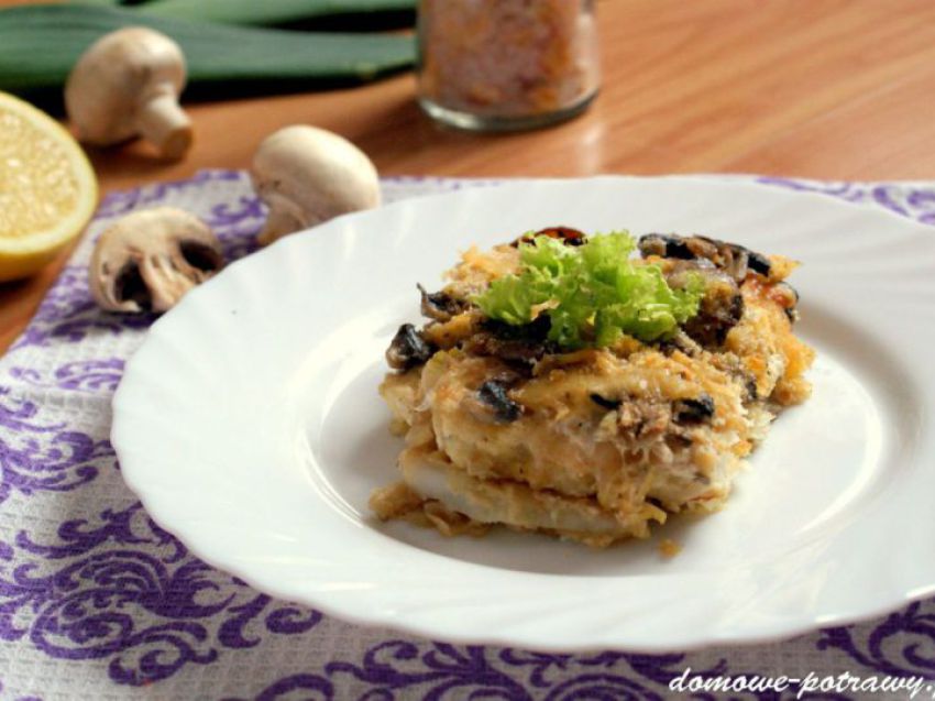 Ryba zapiekana z pieczarkami i porem Ryba zapiekana z pieczarkami i porem
