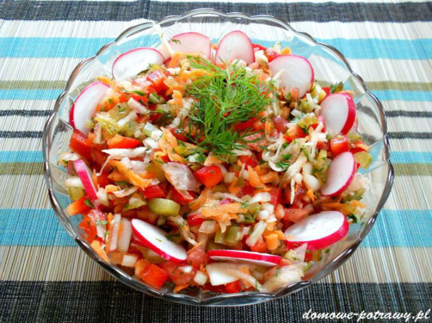 Sałatka z papryką i pomidorem „Samo zdrowie” Sałatka z papryką i pomidorem „Samo zdrowie”