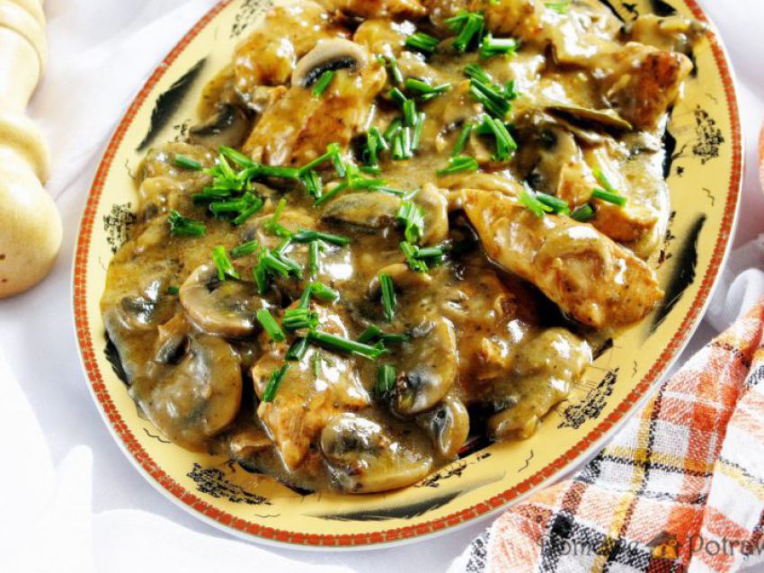 Polędwiczki z indyka w sosie pieczarkowym Polędwiczki z indyka w sosie pieczarkowym