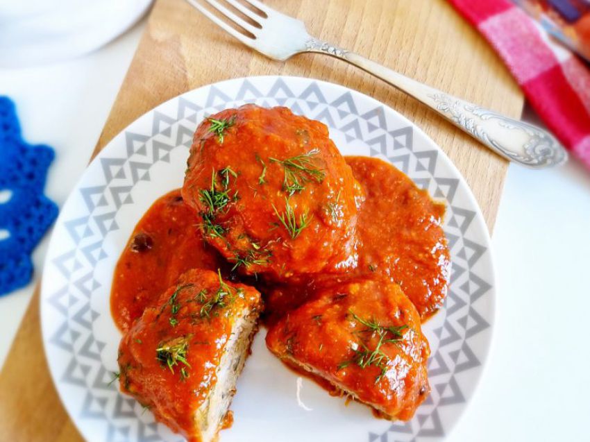 Gołąbki bez zawijania z młodą kapustą Gołąbki bez zawijania z młodą kapustą