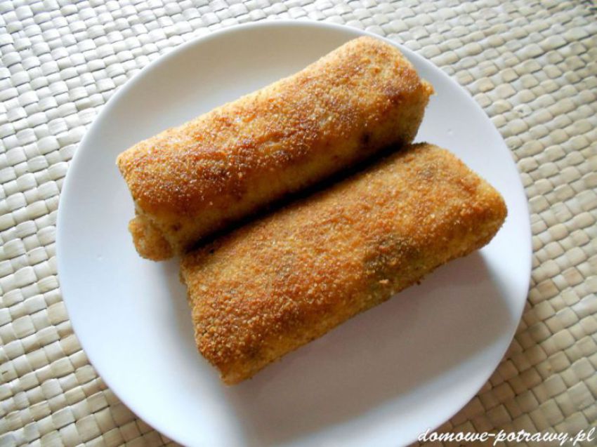 Bułka tarta ze złocistym lnem mielonym Bułka tarta ze złocistym lnem mielonym