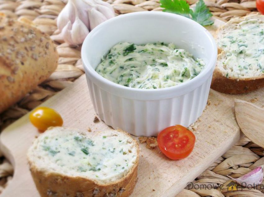 Domowe masło czosnkowe Domowe masło czosnkowe