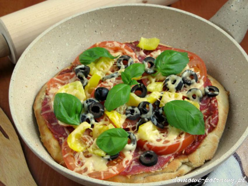 Pizza z patelni Pizza z patelni
