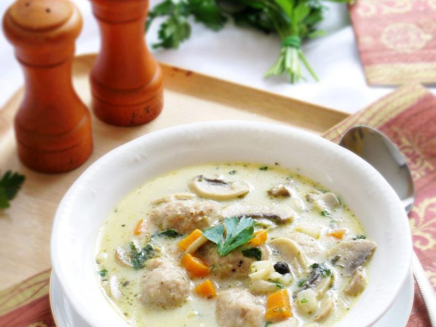 Zupa papieska - z pulpecikami Zupa papieska - z pulpecikami