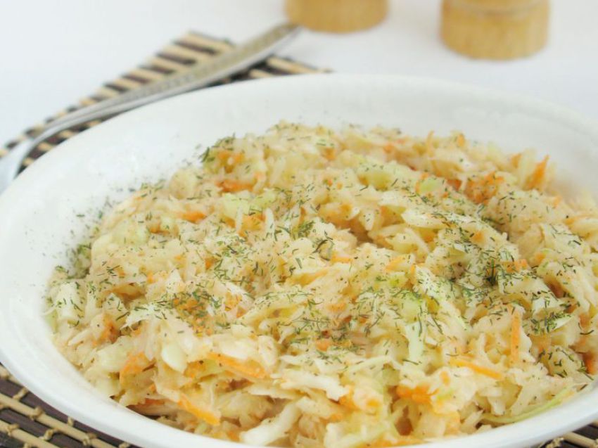 Surówka z białej kapusty Surówka z białej kapusty