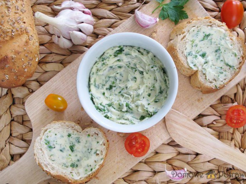 Domowe masło czosnkowe Domowe masło czosnkowe