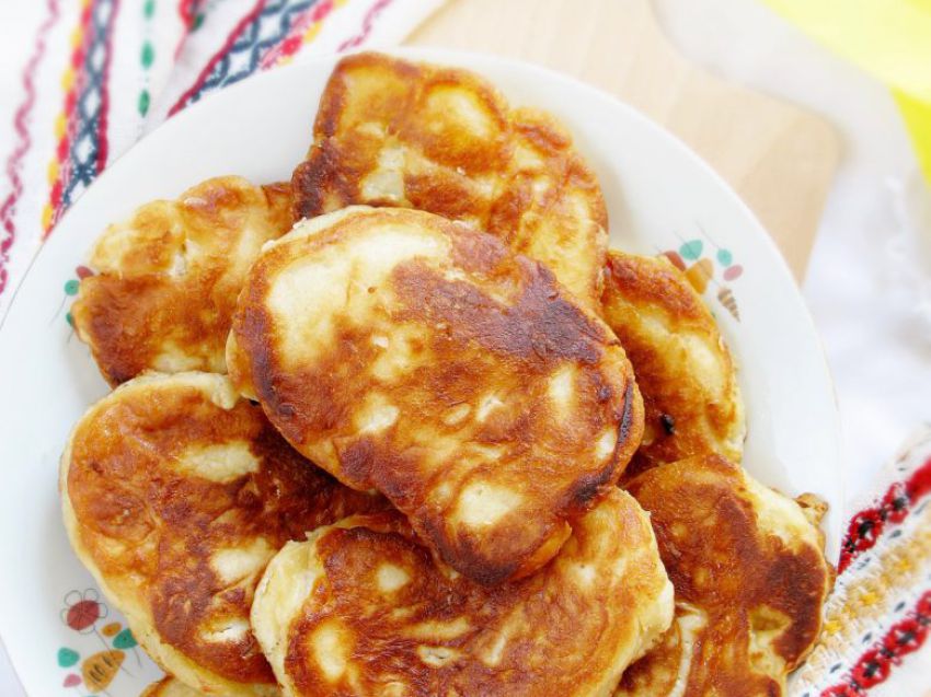 Ruchanki – kaszubskie racuchy drożdżowe Ruchanki – kaszubskie racuchy drożdżowe