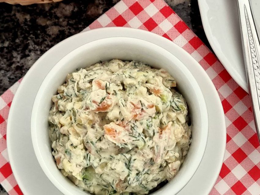 Pasta na kanapki z wędzonym łososiem i awokado Pasta na kanapki z wędzonym łososiem i awokado