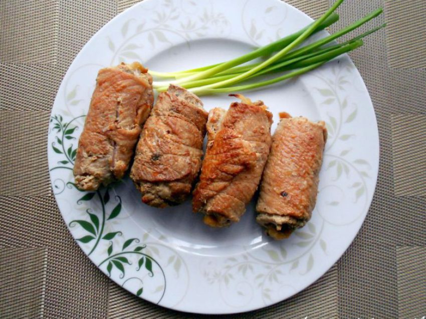 Roladki schabowe z pieczarkami i serem Roladki schabowe z pieczarkami i serem