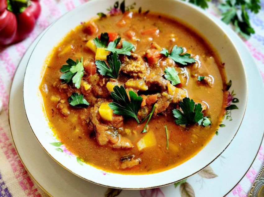 Zupa gulaszowa Zupa gulaszowa