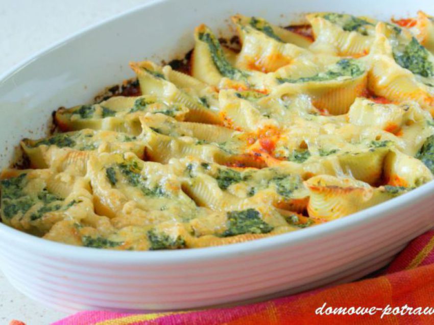 Muszle makaronowe ze szpinakiem i ricottą Muszle makaronowe ze szpinakiem i ricottą