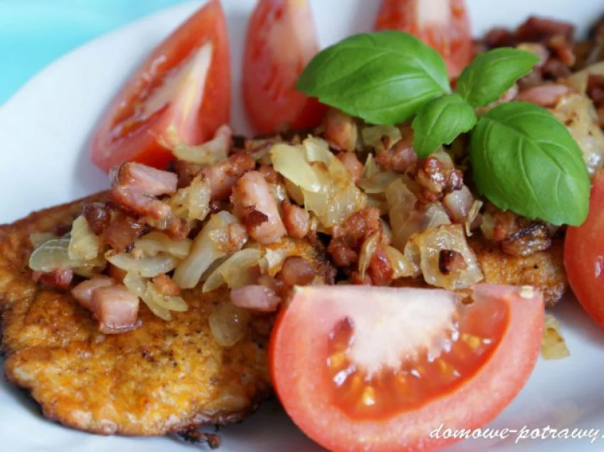 Sznycle z boczkiem i cebulą Sznycle z boczkiem i cebulą