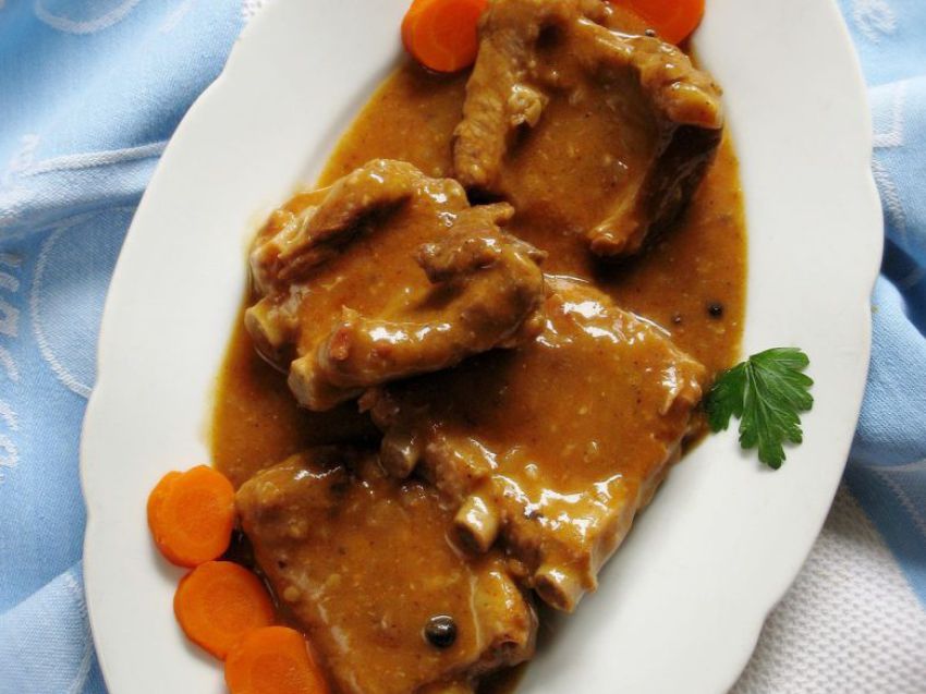 Żeberka w sosie własnym Żeberka w sosie własnym