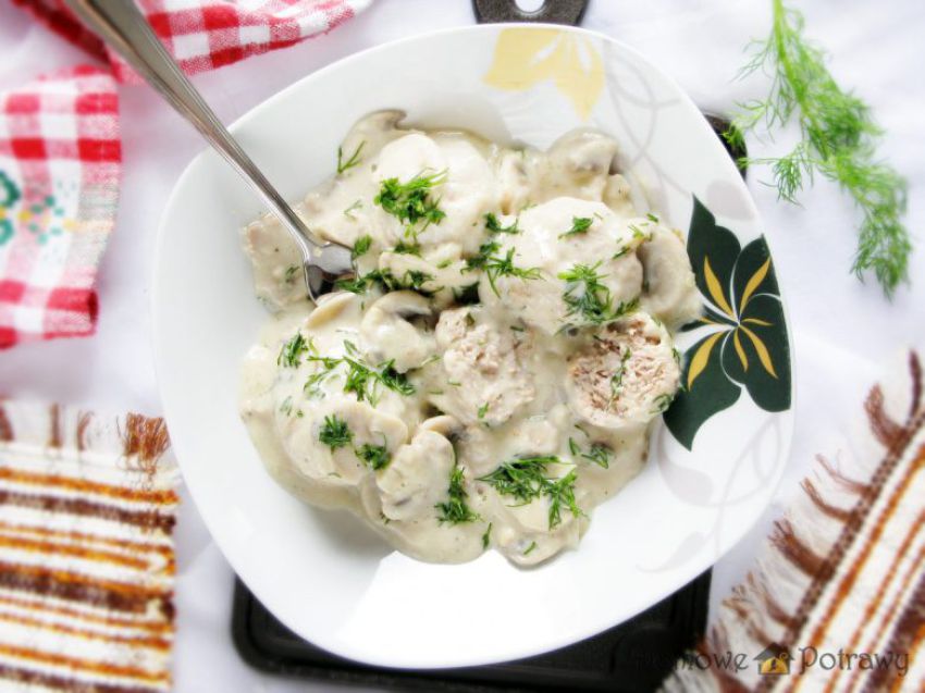 Pulpety w sosie pieczarkowym Pulpety w sosie pieczarkowym