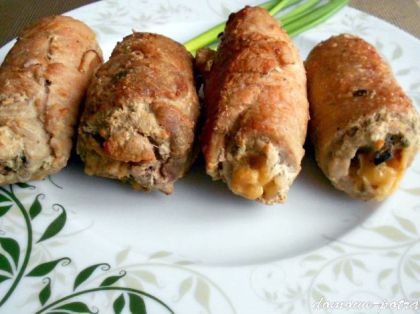 Roladki schabowe z pieczarkami i serem Roladki schabowe z pieczarkami i serem