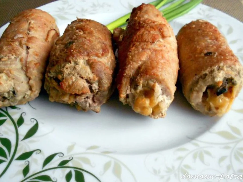 Roladki schabowe z pieczarkami i serem Roladki schabowe z pieczarkami i serem