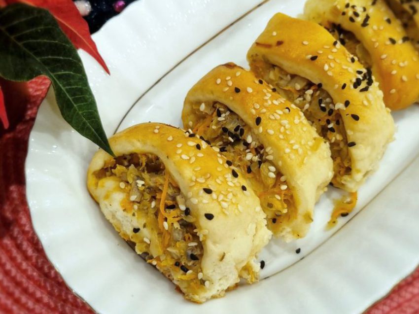 Paszteciki z kapustą i pieczarkami Paszteciki z kapustą i pieczarkami