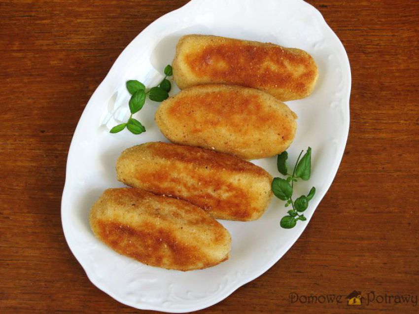 Paluchy ziemniaczane z parówką i serem Paluchy ziemniaczane z parówką i serem