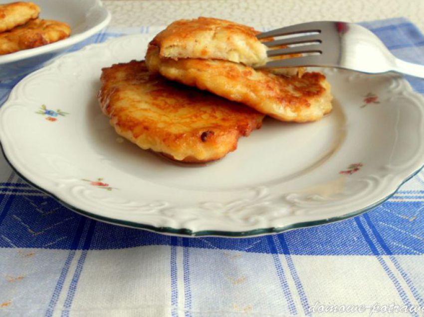 Placki z kaszy manny i jabłek Placki z kaszy manny i jabłek